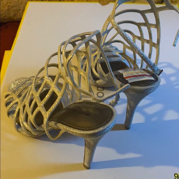 heels - Picture 2 of 2